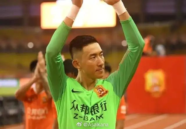 外媒无一不称赞加里;奥德曼对丘吉尔的极致演绎